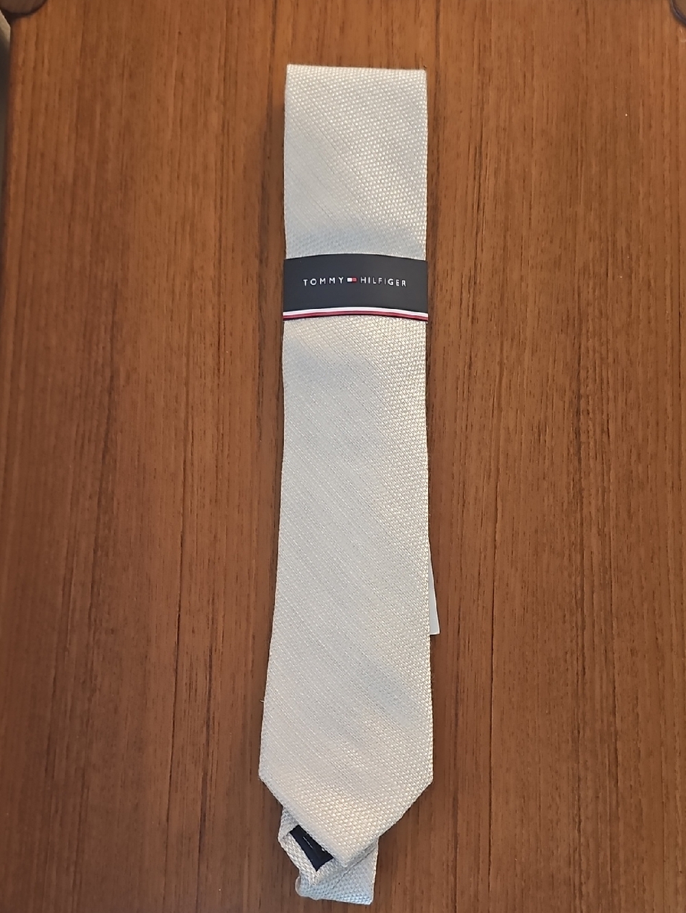**NWT** Light Tan Textured Tommy Hilfiger Tie